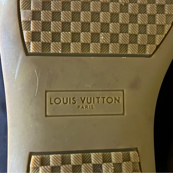 LOUIS VUITTON - Suede Sneaker - MENS SIZE 9 - Picture 9 of 10